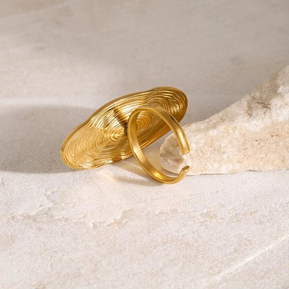 18K Gold Plated Adjustable Textured Oval Ring - Picture 3 of 7